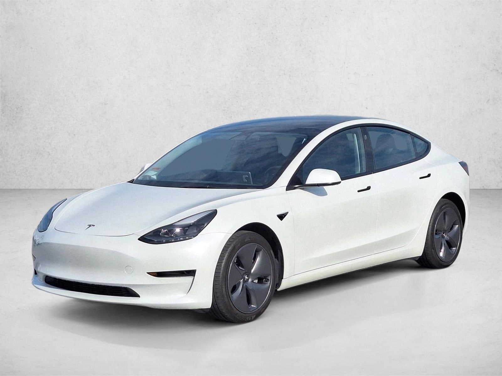 2022 Tesla Model 3 Base's photo