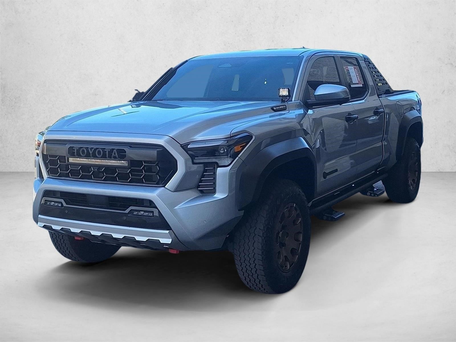 2025 Toyota Tacoma i-FORCE MAX Trailhunter photo 1