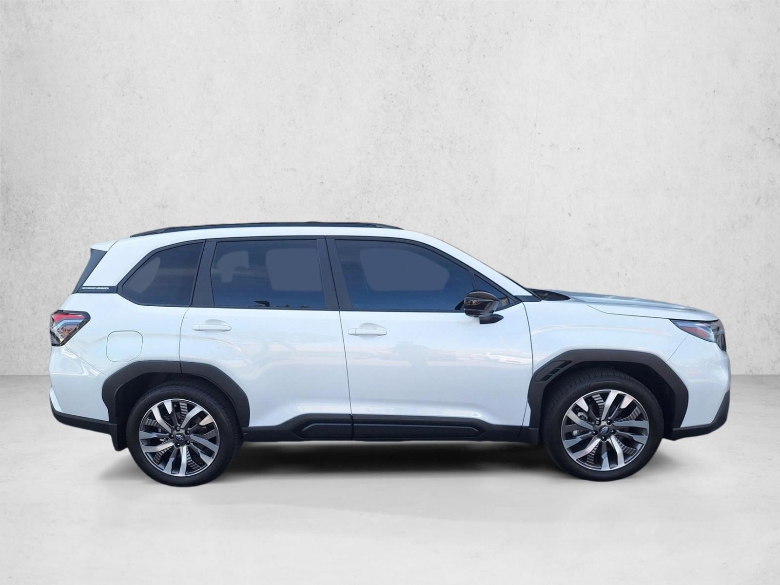 2026 Subaru Forester Touring photo 4