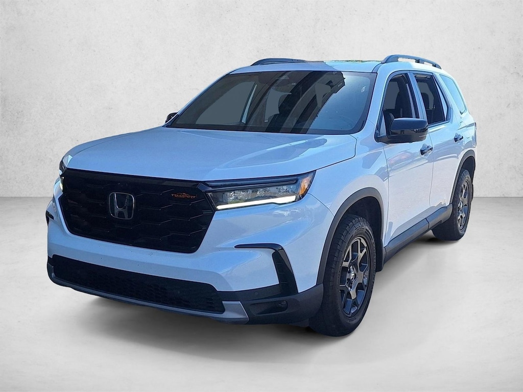 Used 2024 Honda Pilot TrailSport SUV