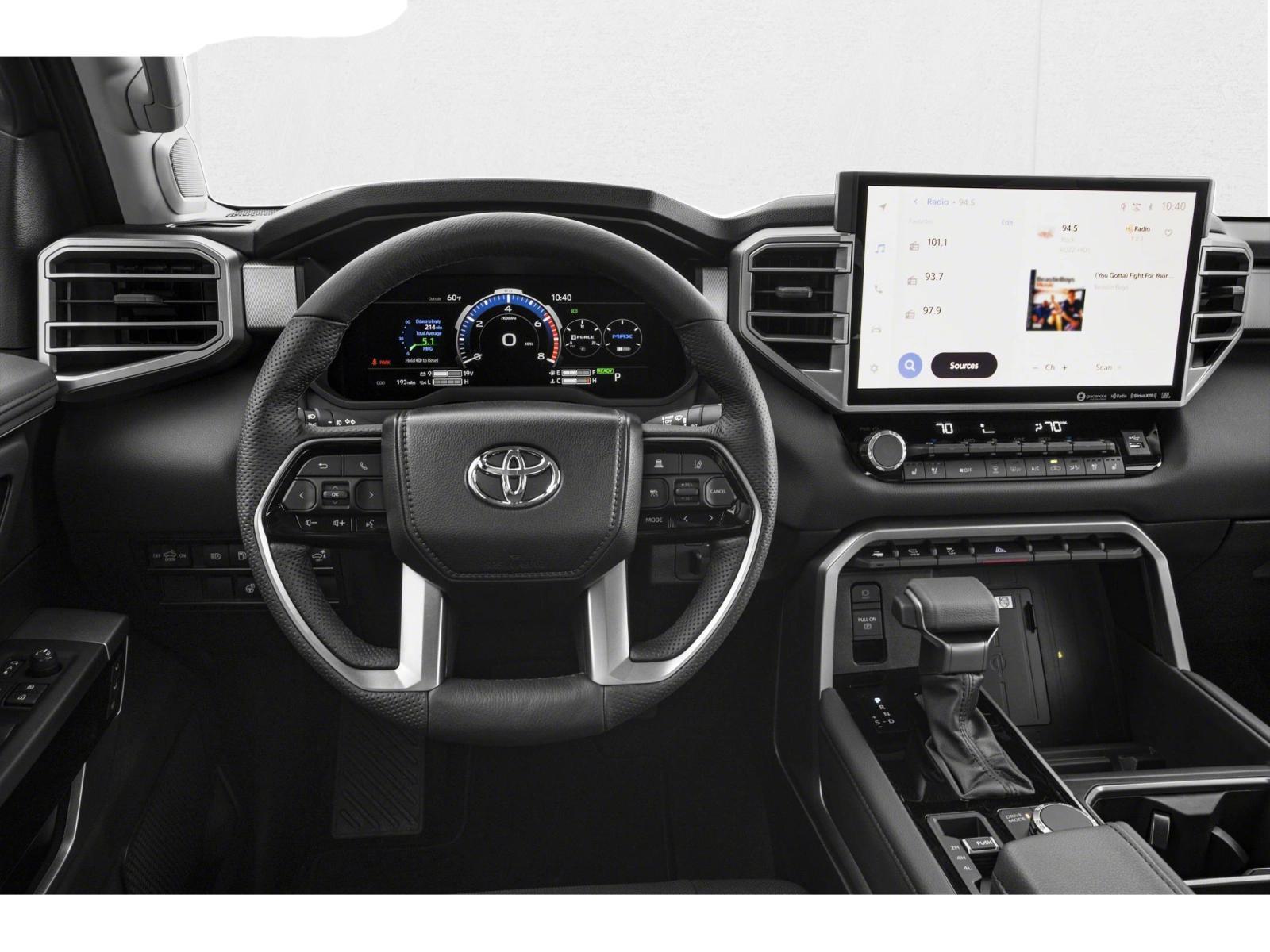 2025 Toyota Tundra Limited CrewMax photo 4