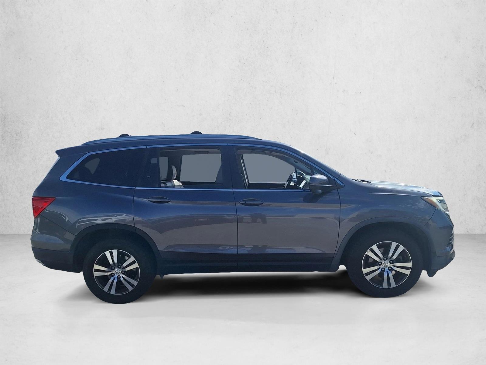 2016 Honda Pilot EX-L photo 4