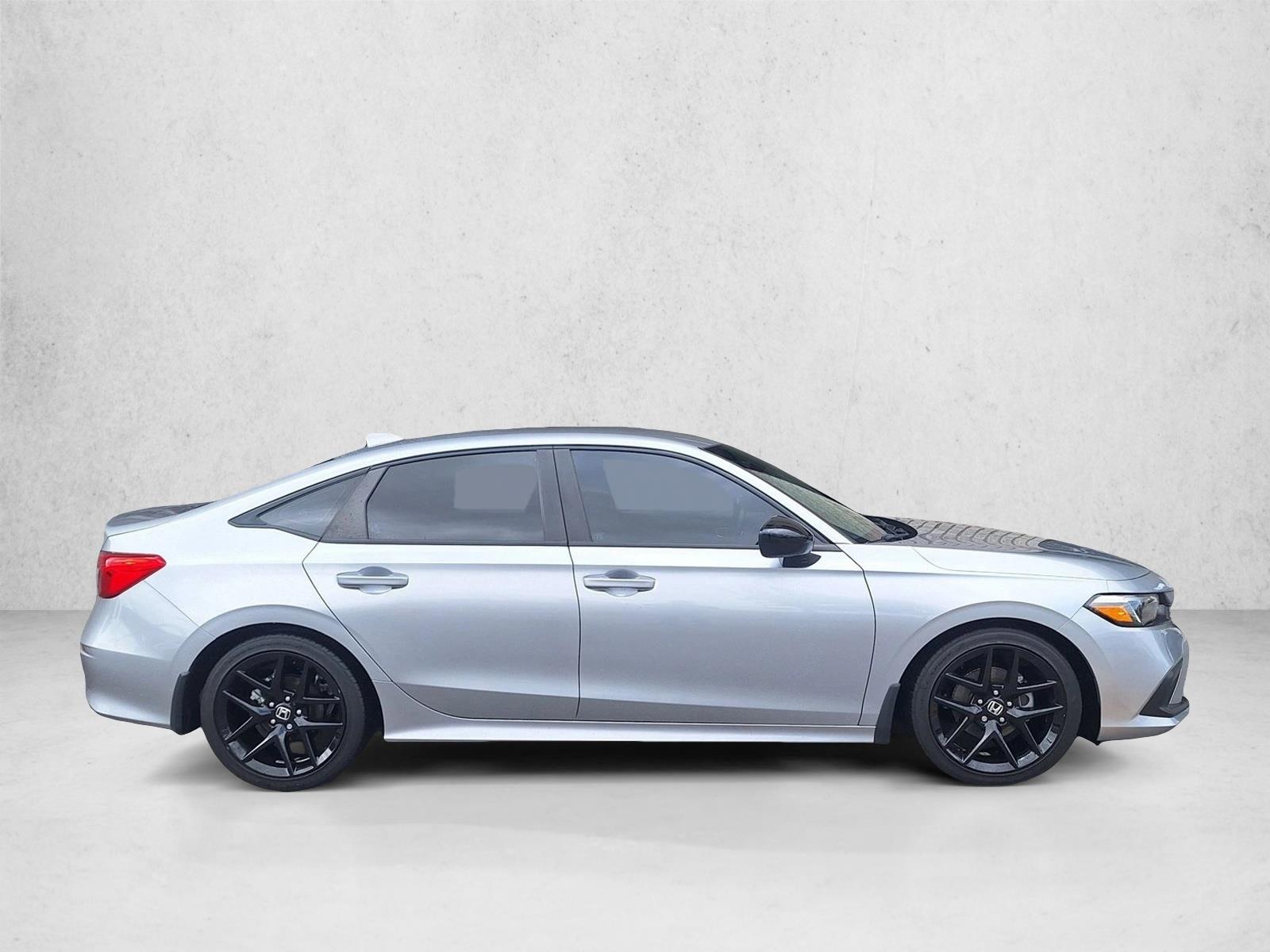 2023 Honda Civic Sport photo 4