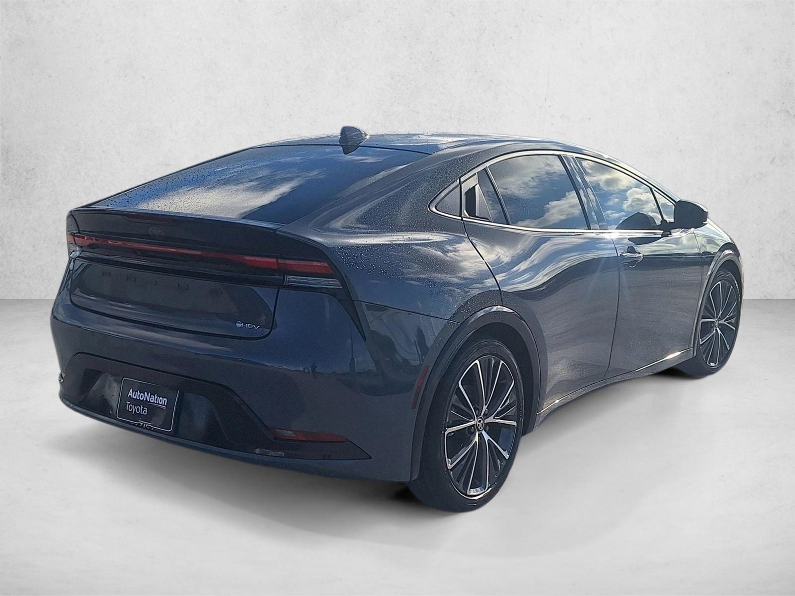 2025 Toyota Prius XLE photo 6