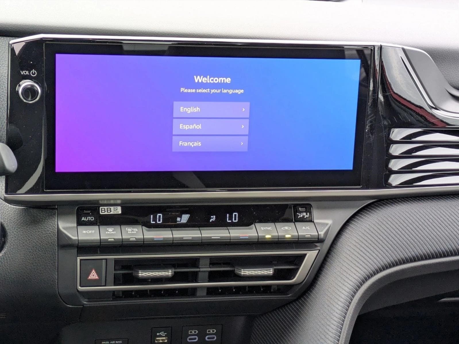 2025 Toyota Camry SE - Photo 12