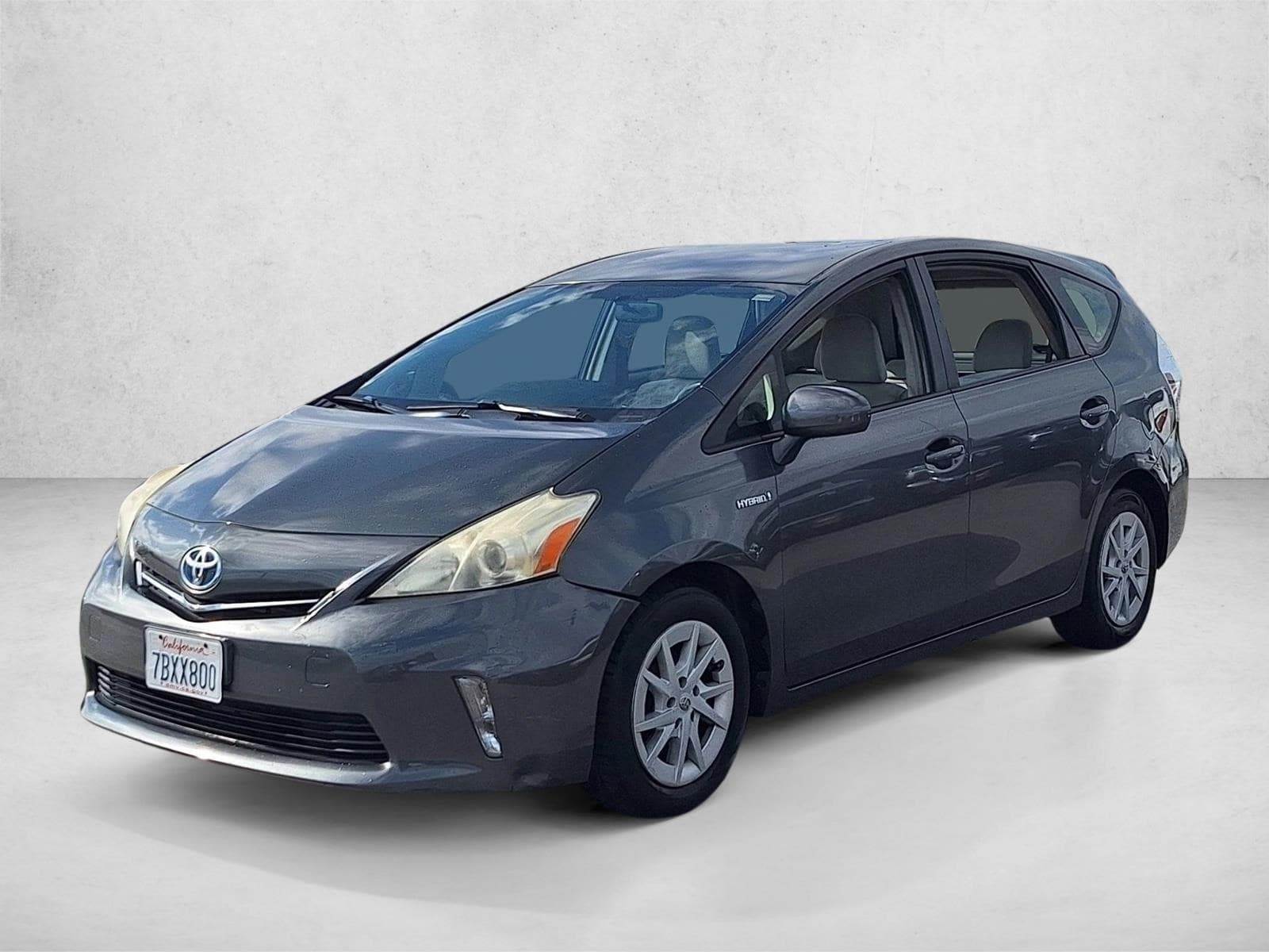 2013 Toyota Prius v Five