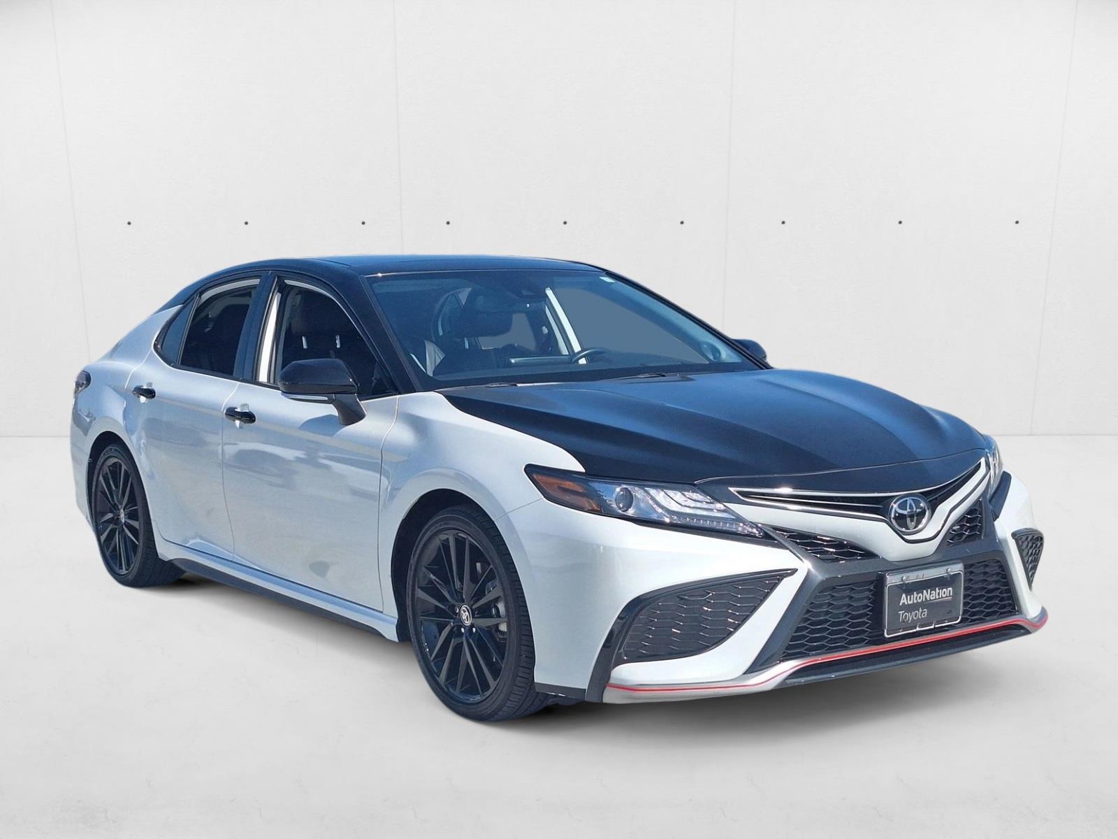 2024 Toyota Camry XSE V6 photo 3