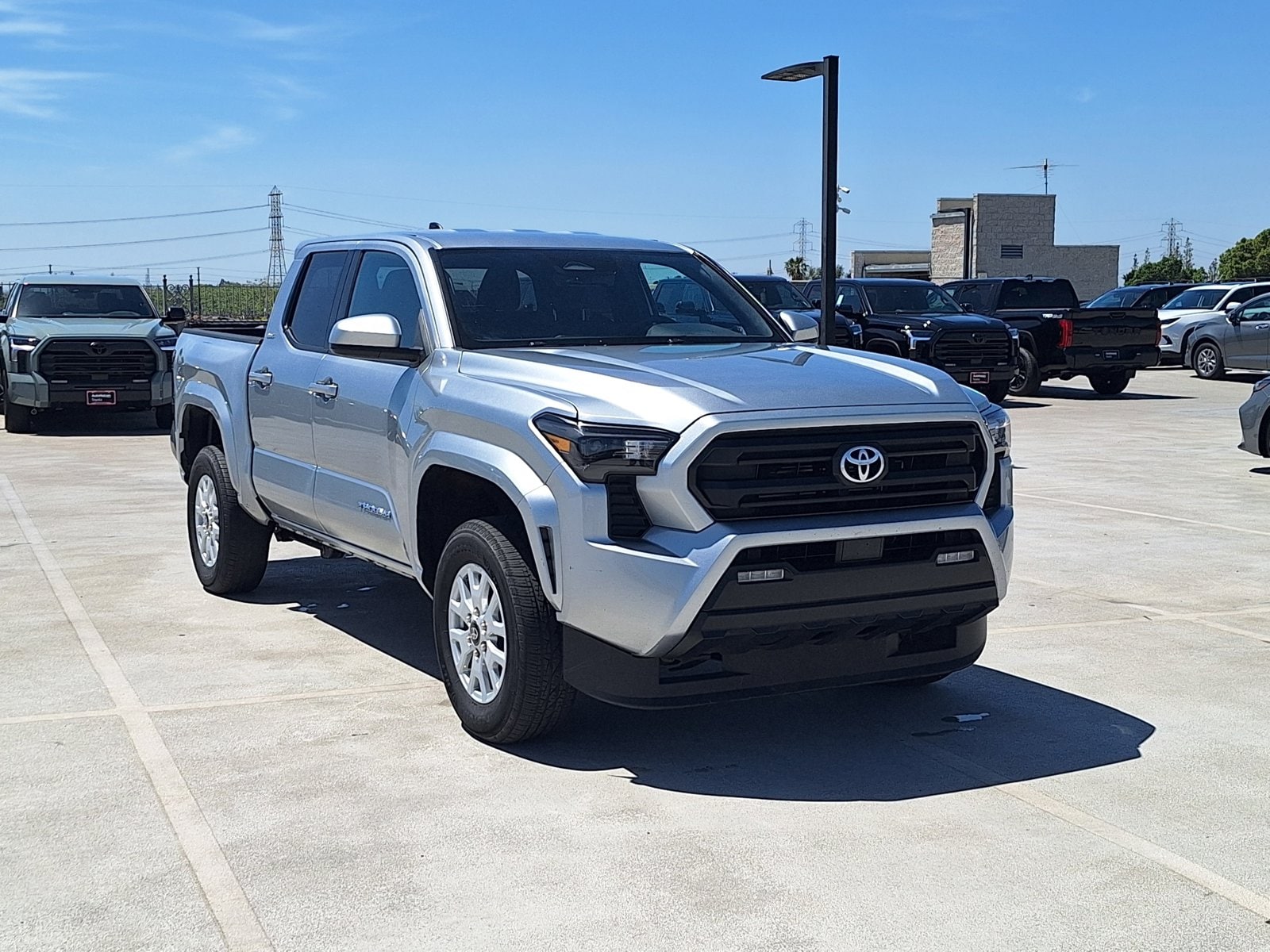 2024 Toyota Tacoma SR5 photo 3