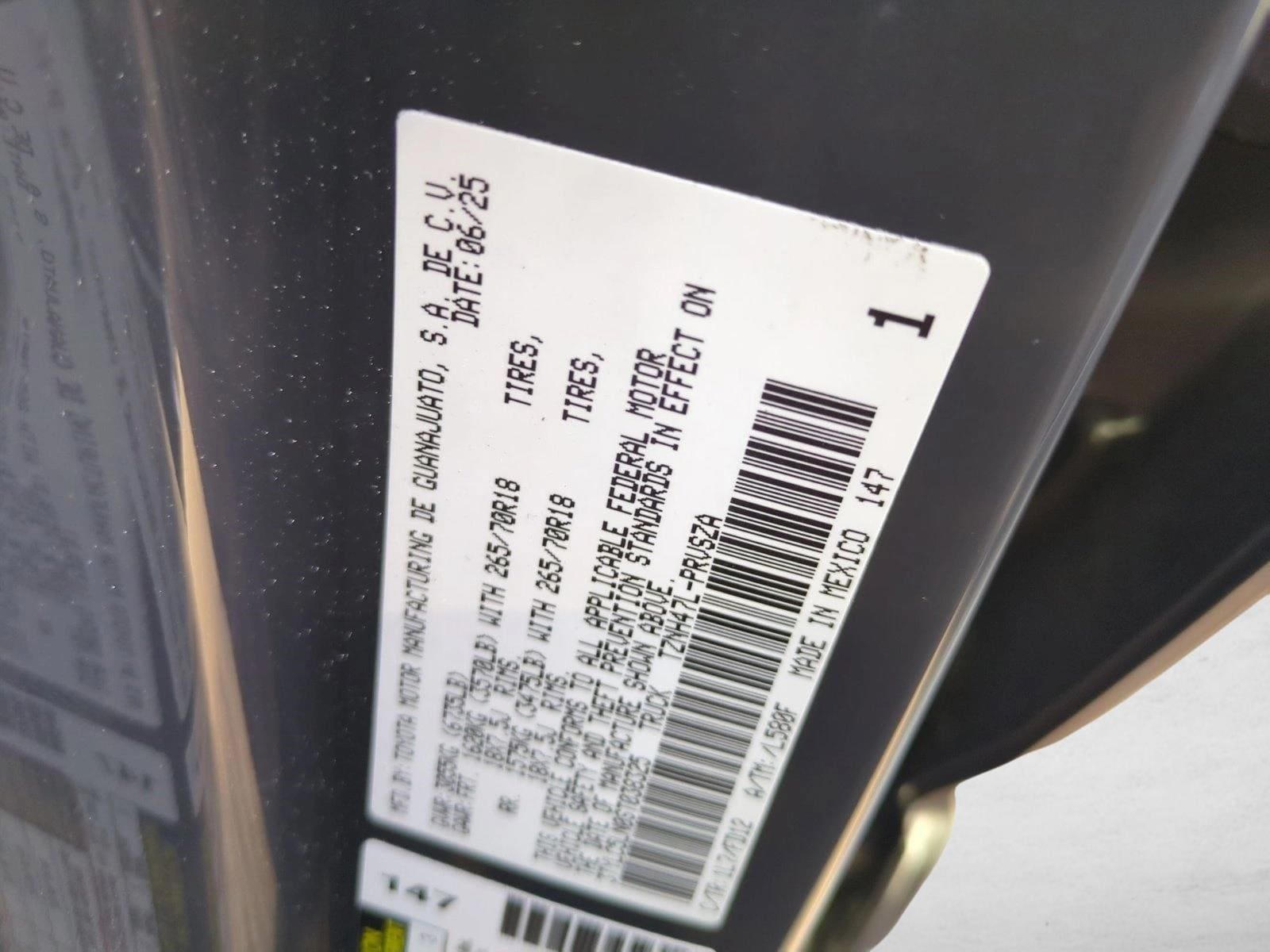 2025 Toyota Tacoma TRD Off Road - Photo 17