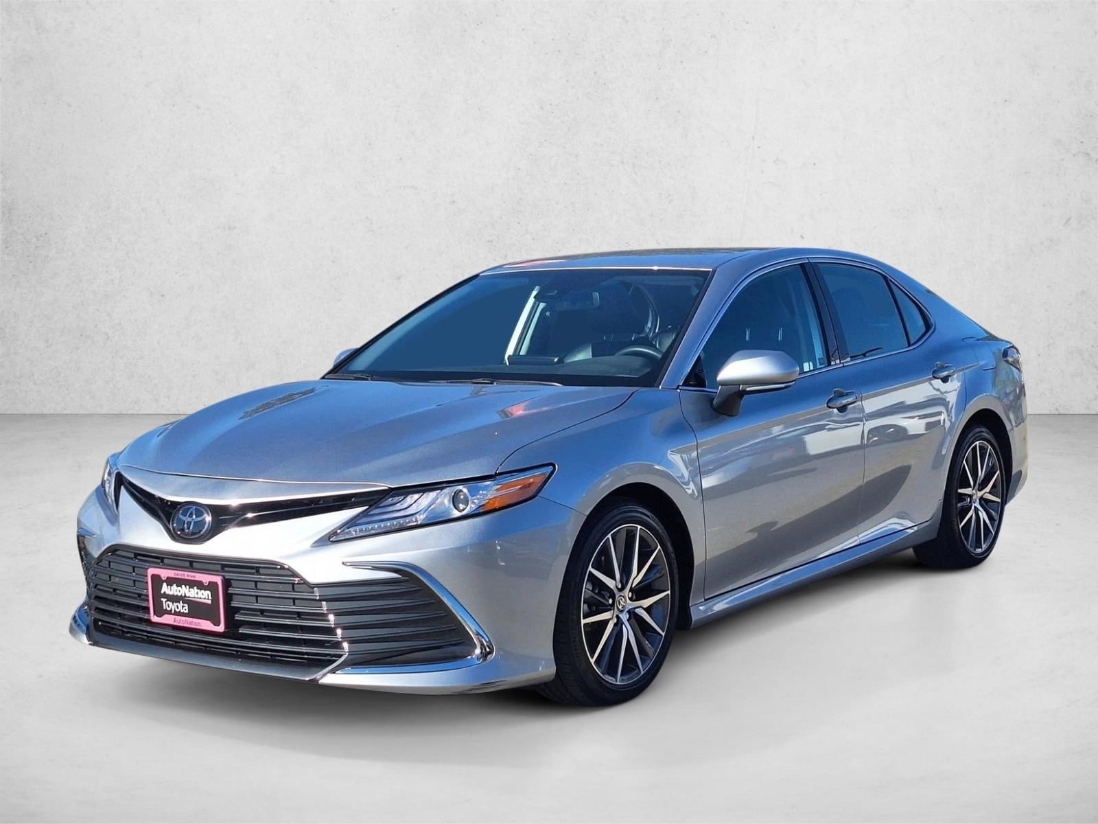2024 Toyota Camry XLE's photo