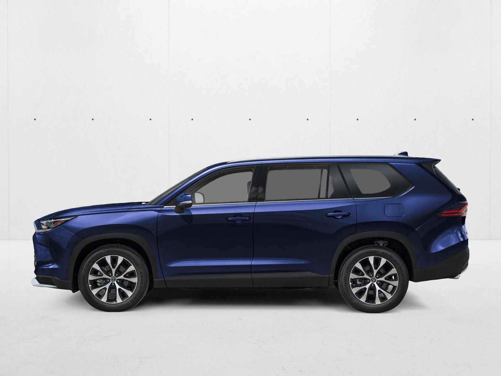 2026 Toyota Highlander Limited Hybrid photo 3