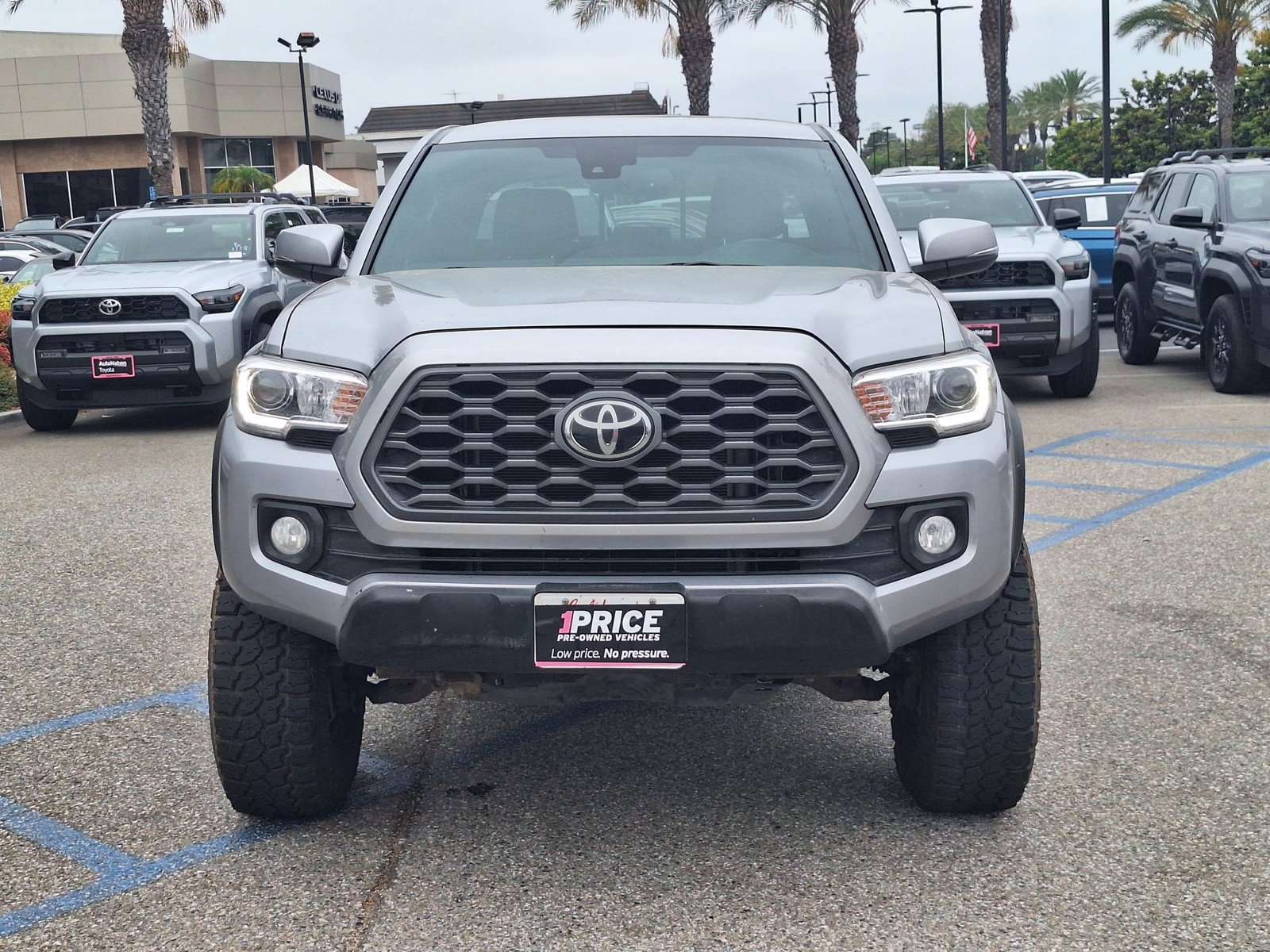 2021 Toyota Tacoma TRD V6 photo 2