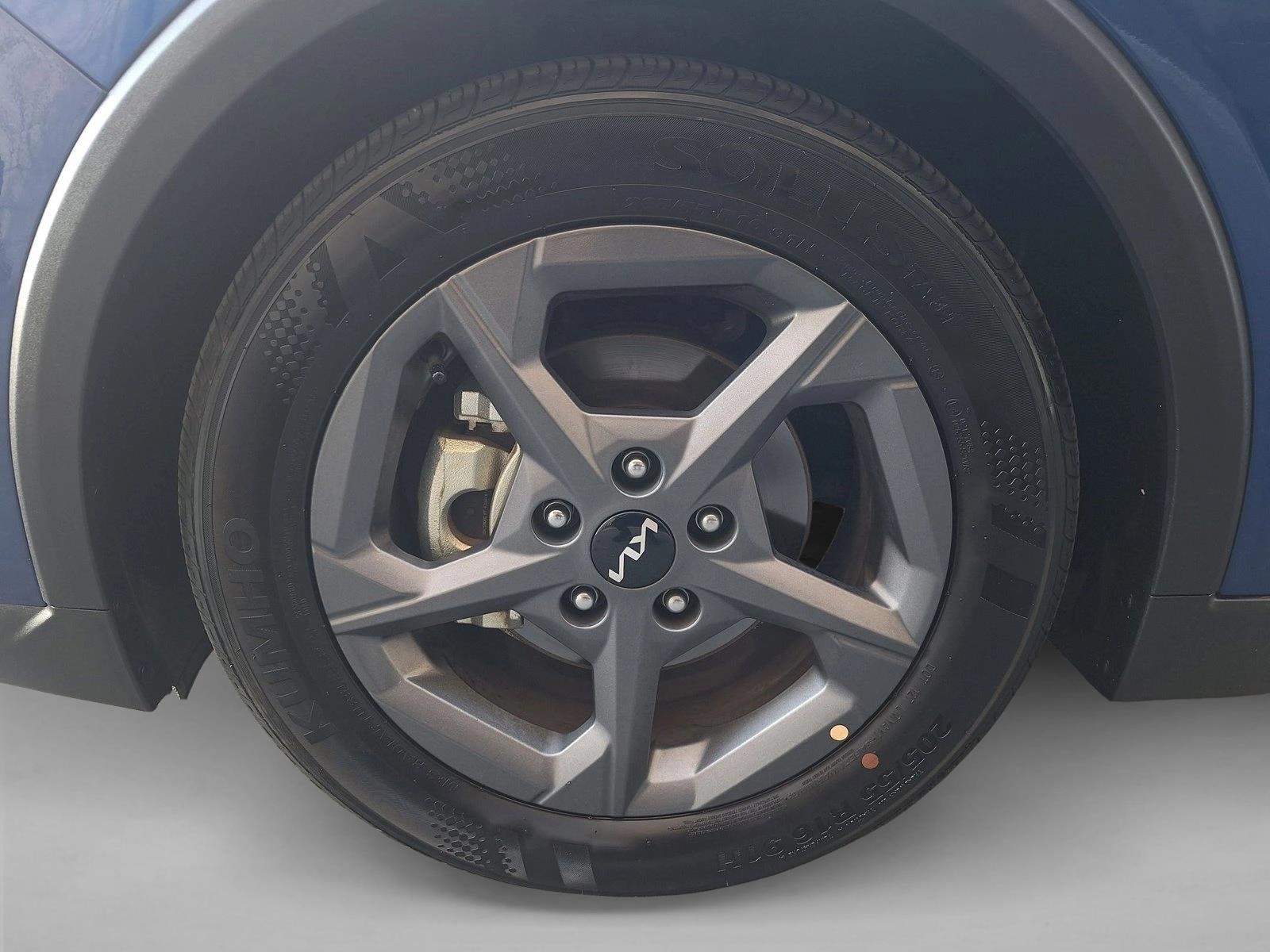 2025 Kia K4 LXS - Photo 22