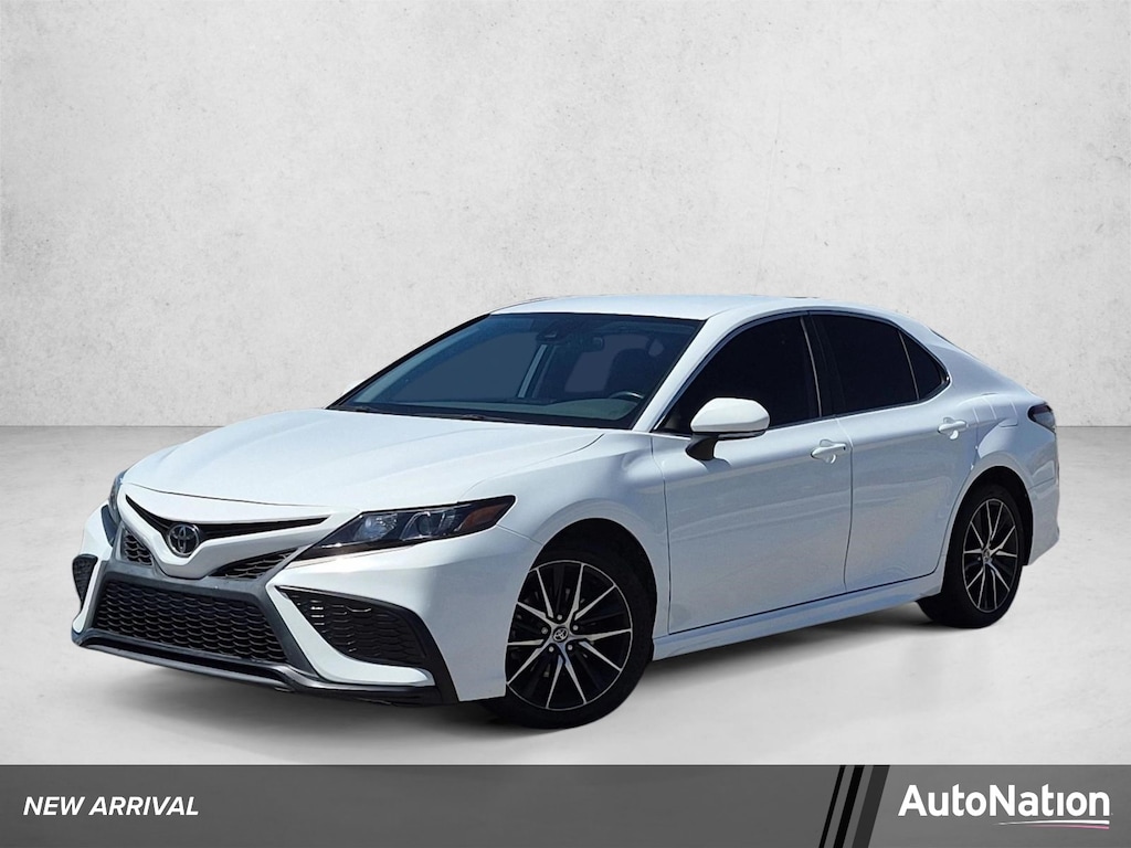 Used 2024 Toyota Camry SE Sedan
