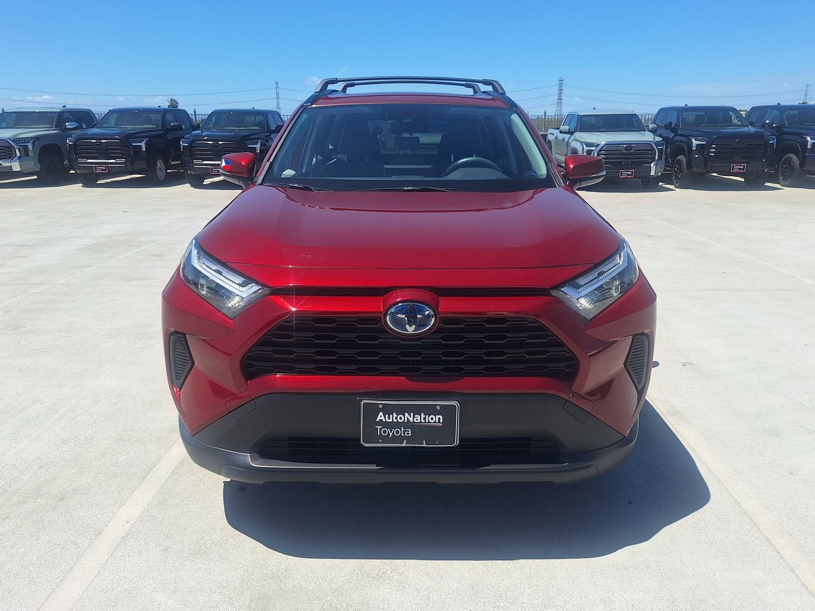 2023 Toyota RAV4 Hybrid XLE photo 2