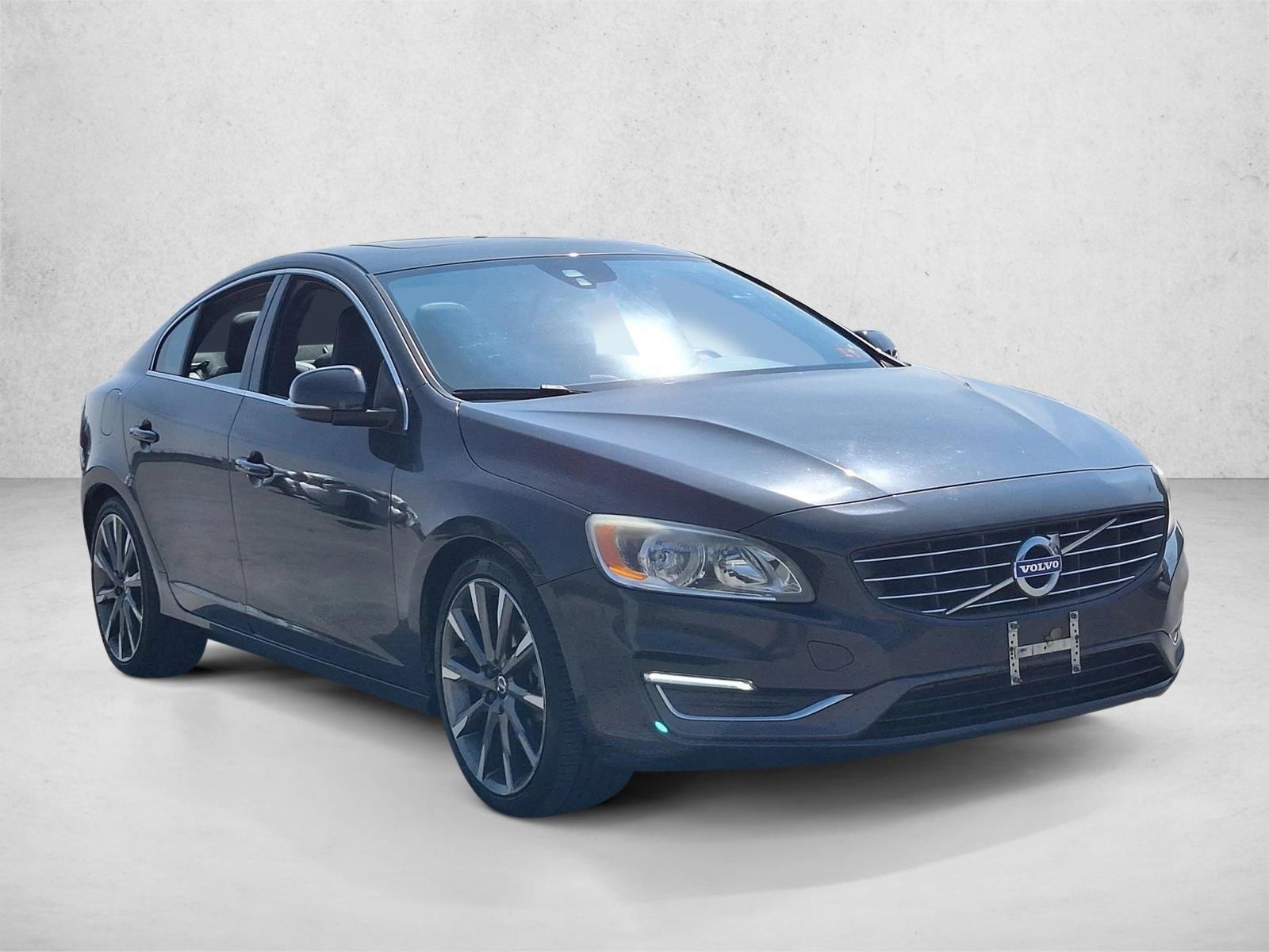 2015 Volvo S60 T5 Premier Drive-E photo 3