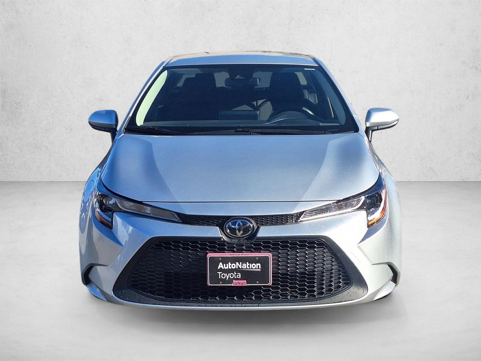 2022 Toyota Corolla LE photo 2