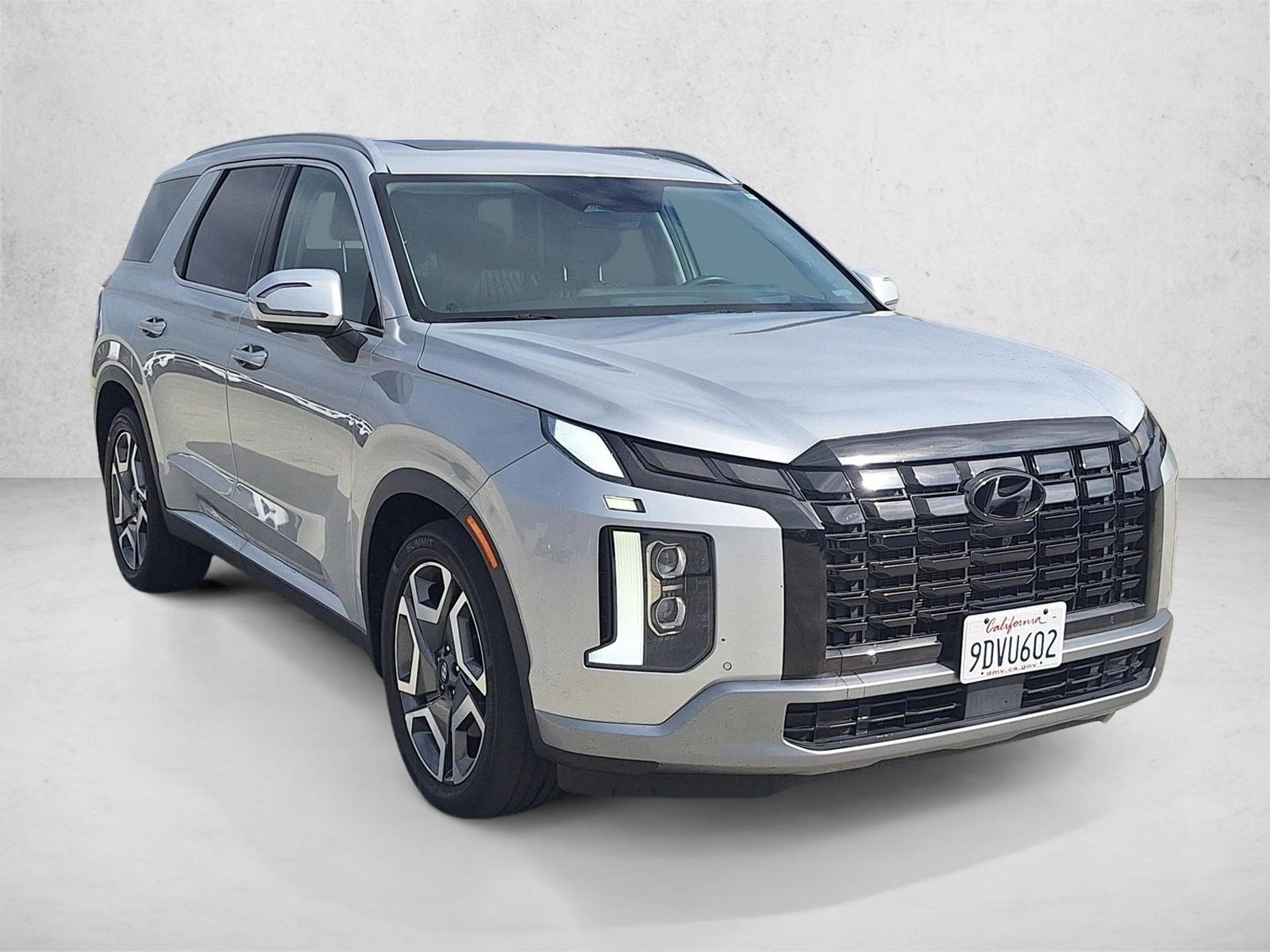 2023 Hyundai Palisade Limited photo 3