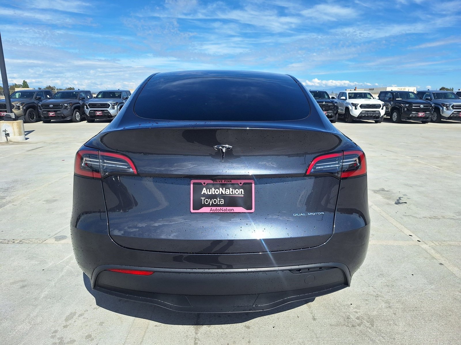 2024 Tesla Model Y Long Range photo 6