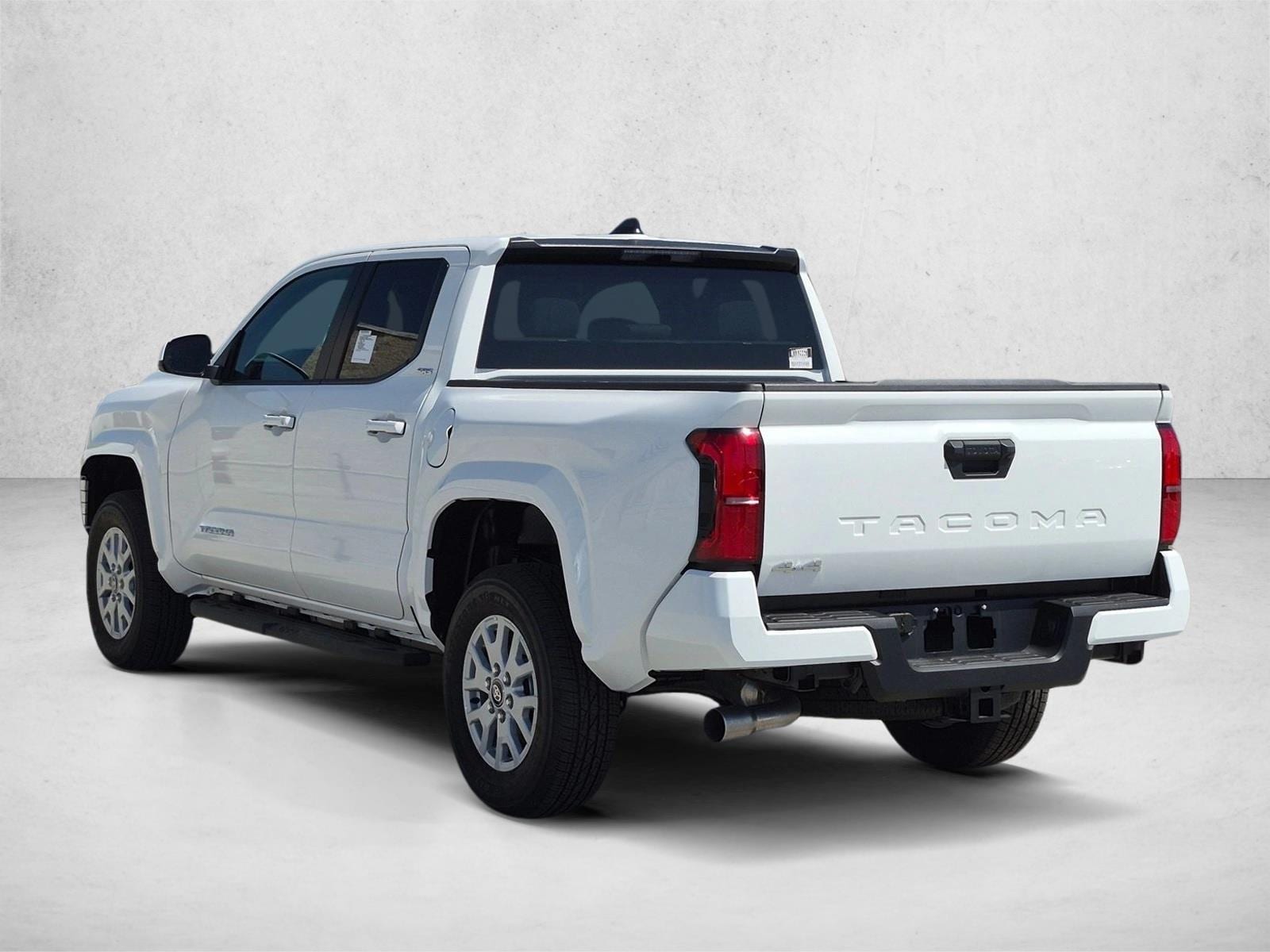 2026 Toyota Tacoma SR5 - Photo 9