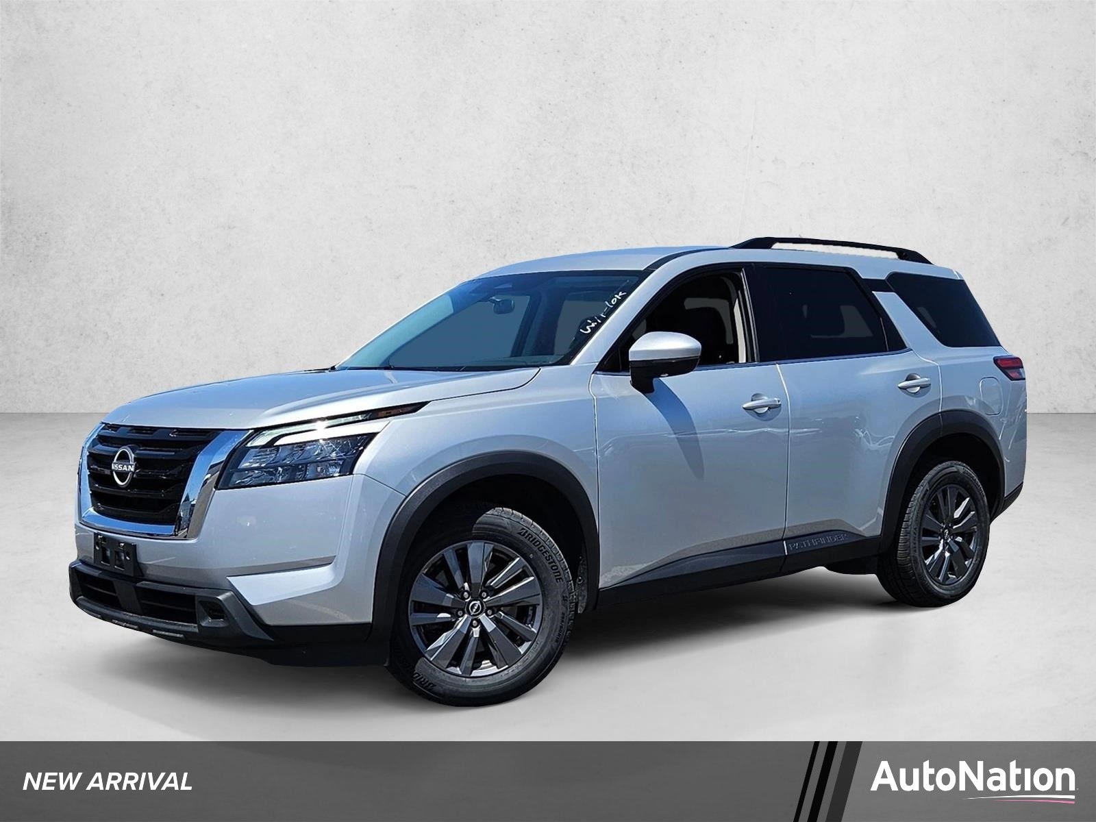 2024 Nissan Pathfinder SV 2WD's photo