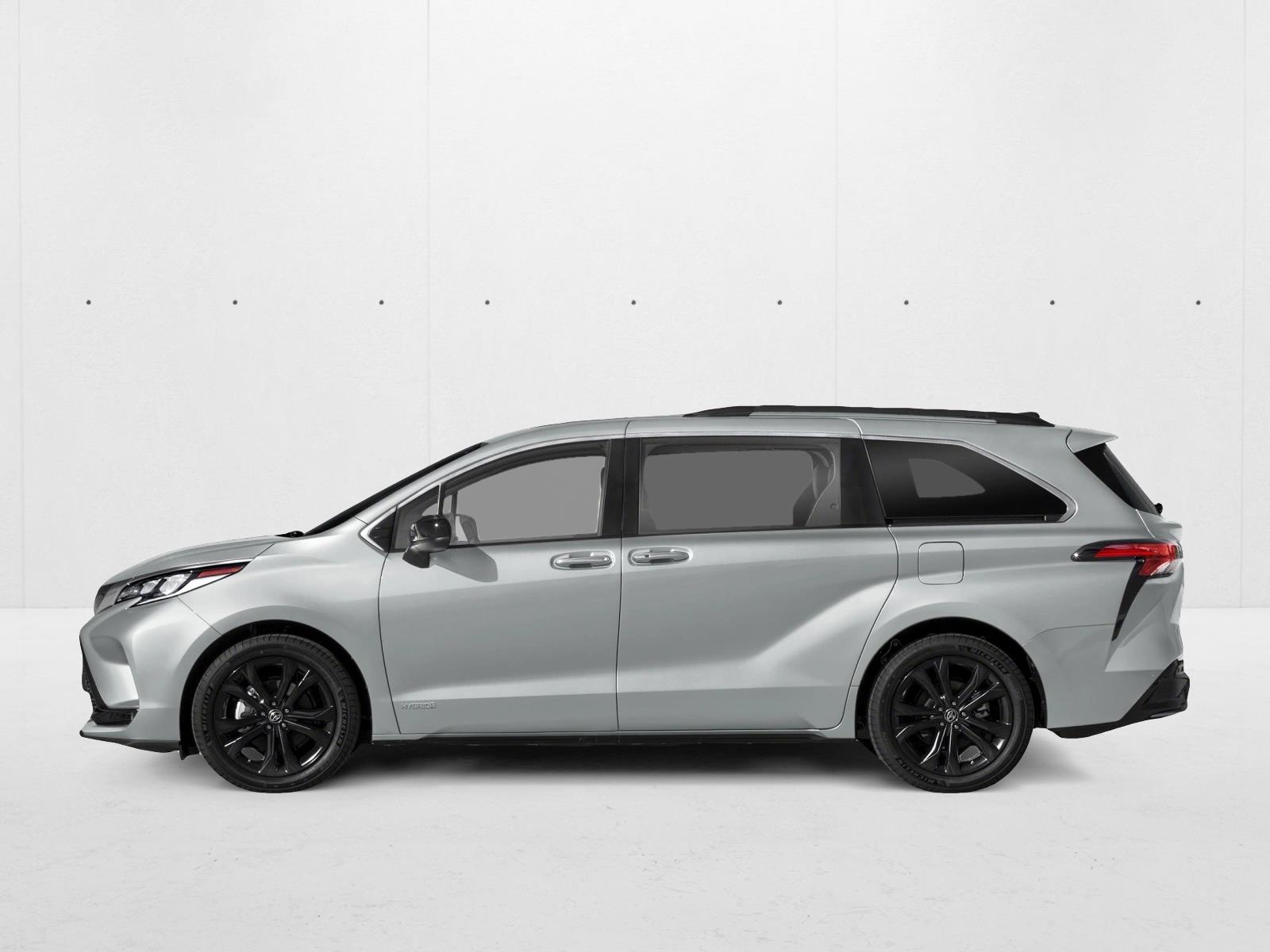 2025 Toyota Sienna XSE photo 3