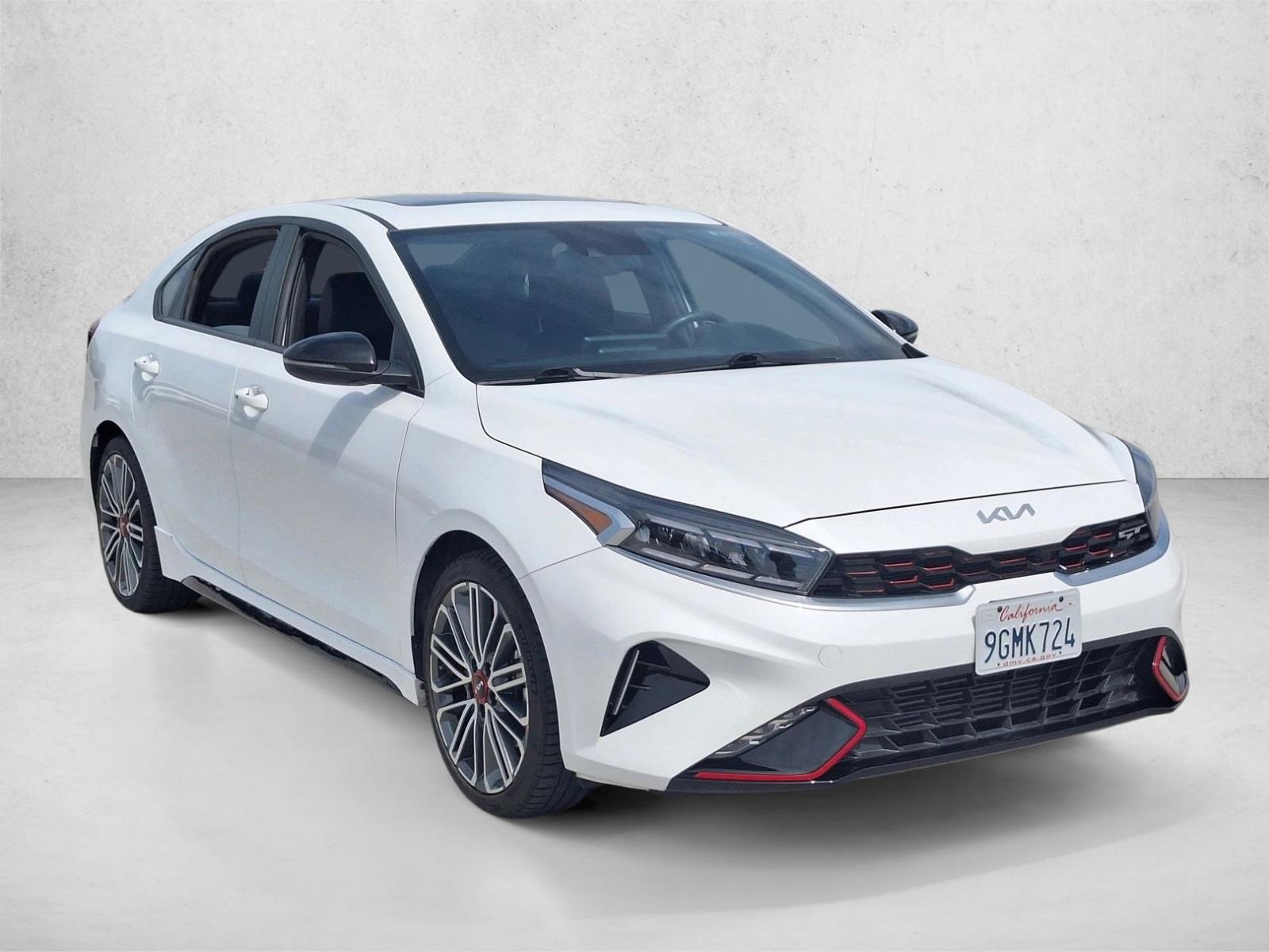 2023 Kia Forte GT photo 3