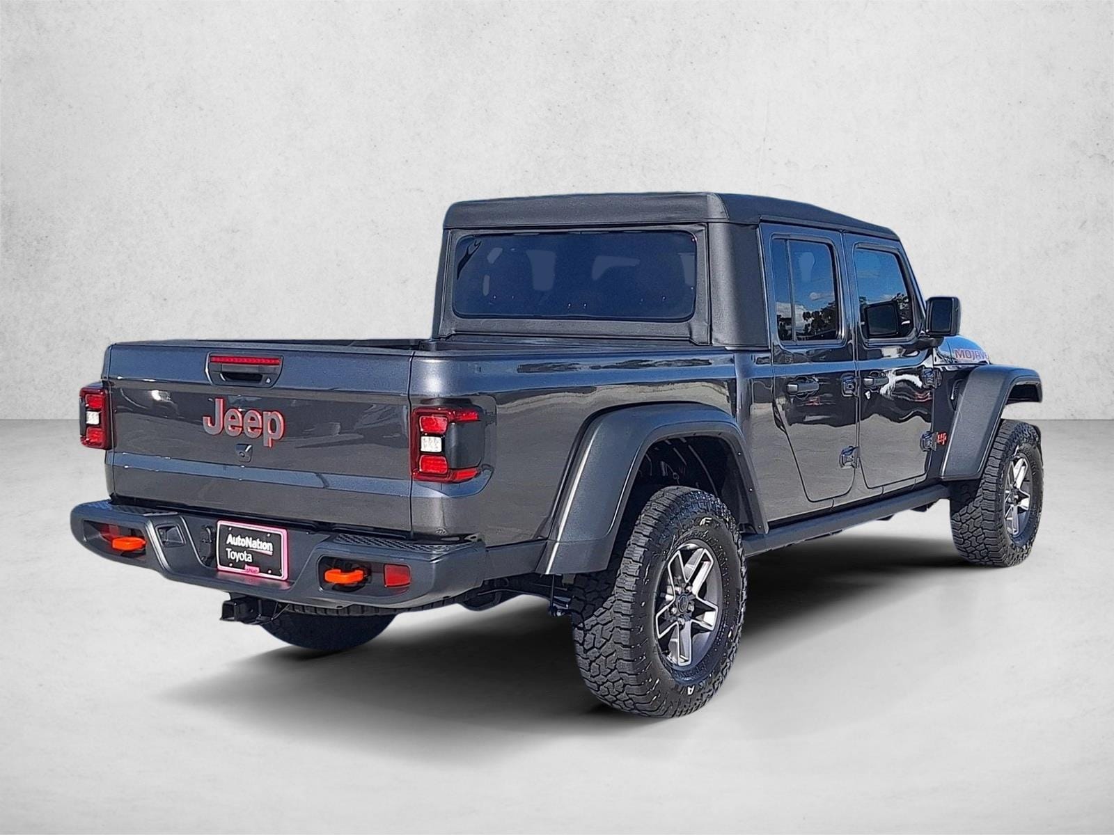 2025 Jeep Gladiator Mojave photo 5