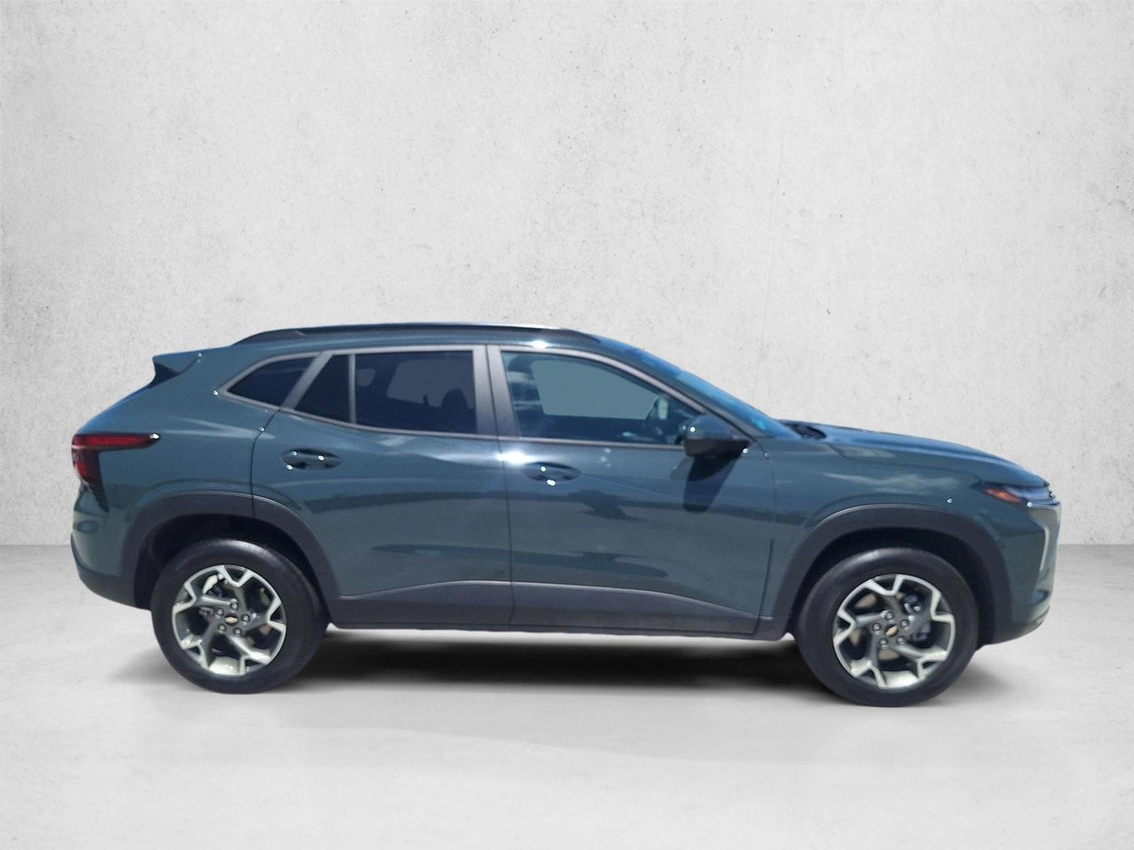 2025 Chevrolet Trax LT photo 4