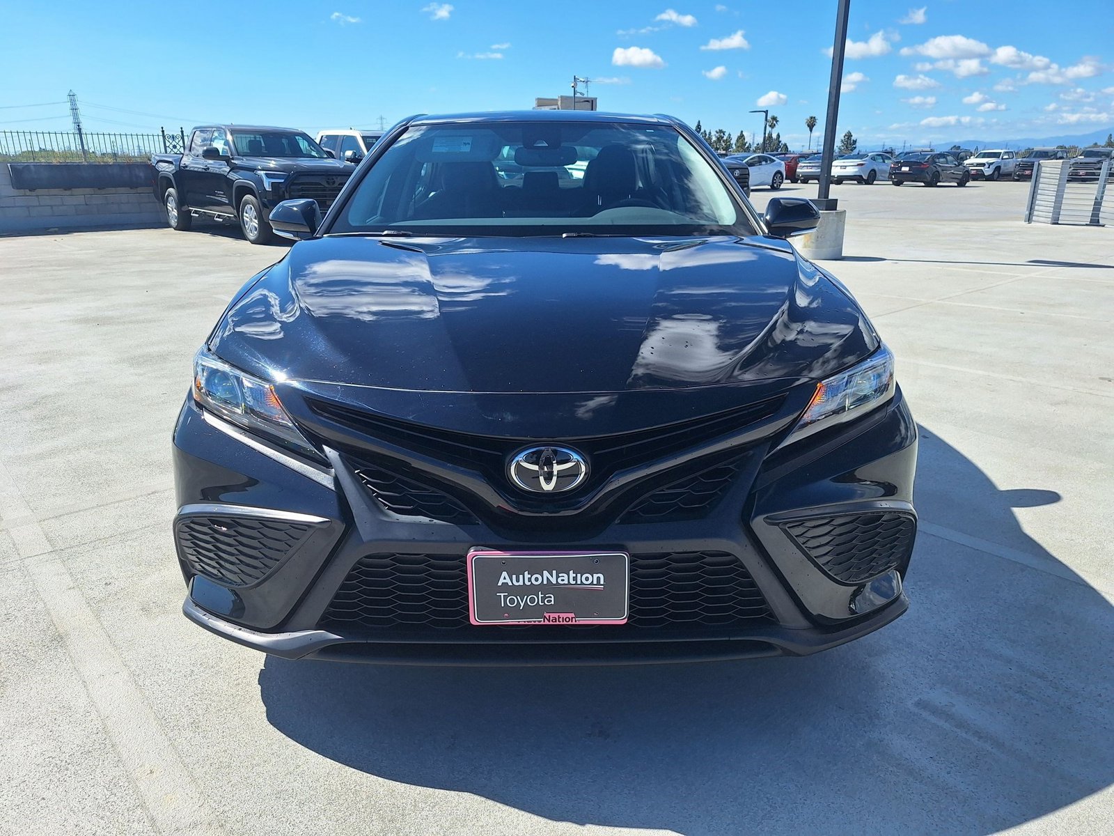 2021 Toyota Camry SE photo 2
