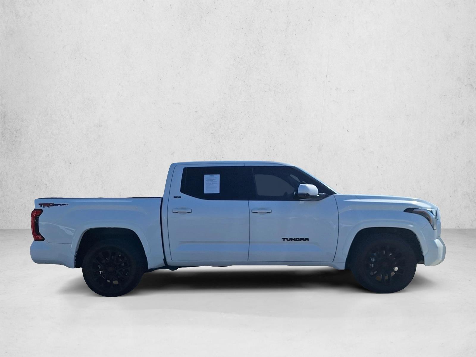 2022 Toyota Tundra SR5 photo 2