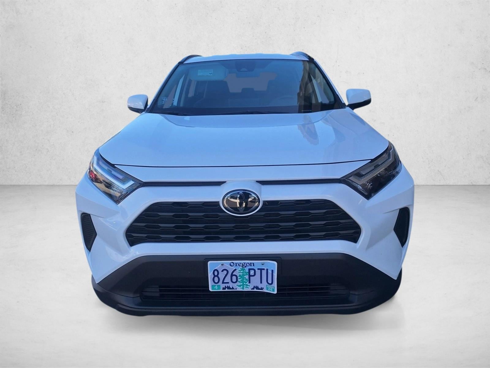 2024 Toyota RAV4 XLE photo 2