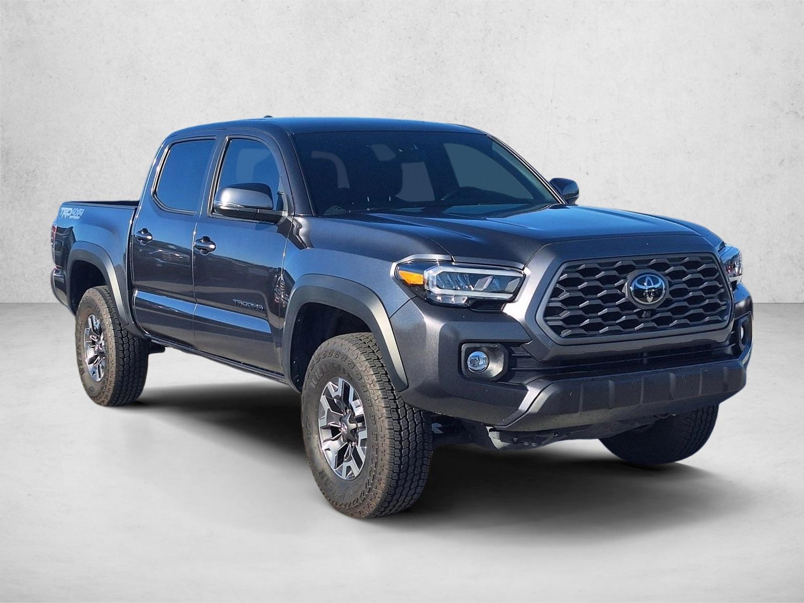 2023 Toyota Tacoma TRD V6 photo 2