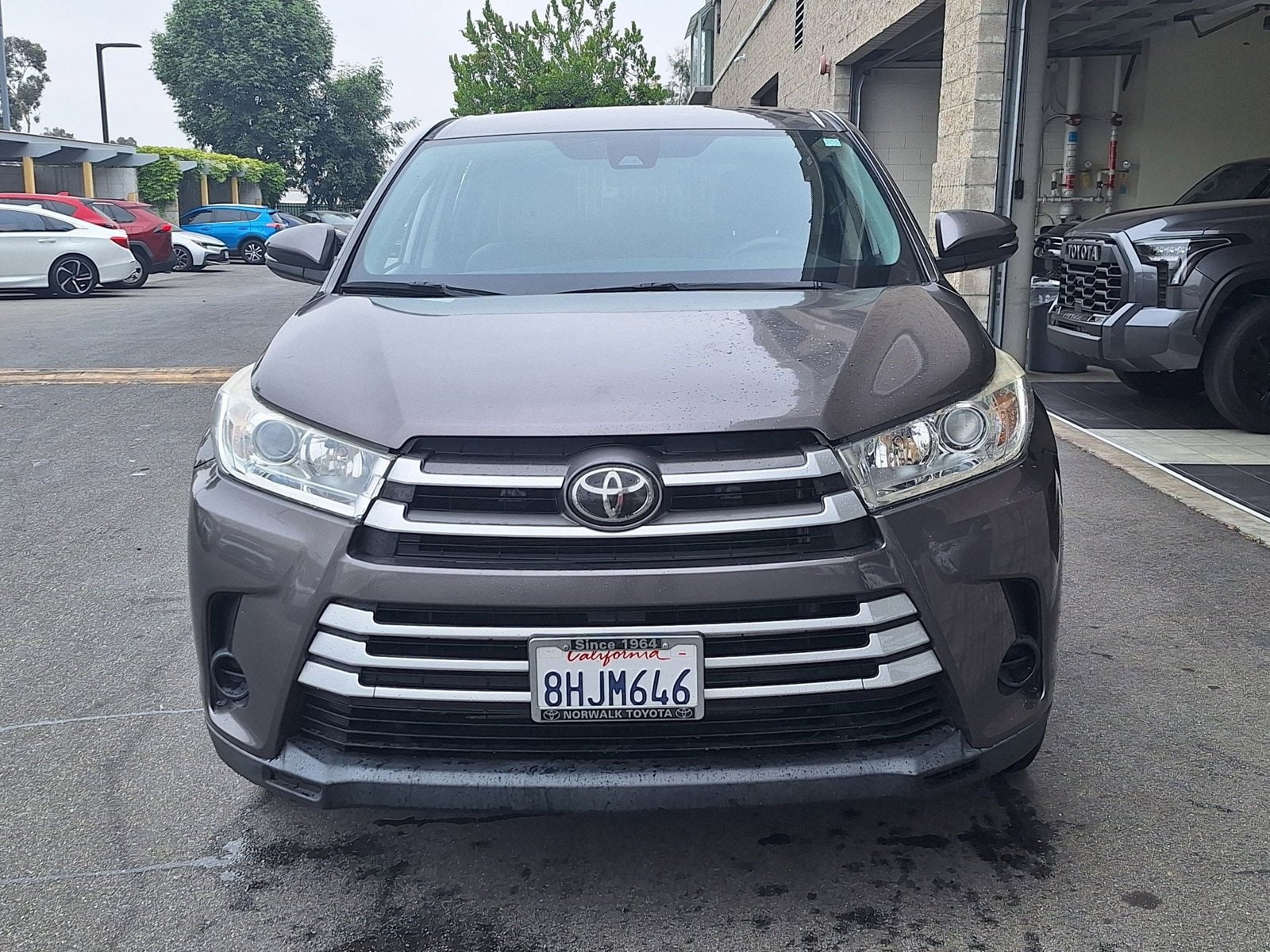 Used 2019 Toyota Highlander LE with VIN 5TDZARFH1KS046281 for sale in Cerritos, CA