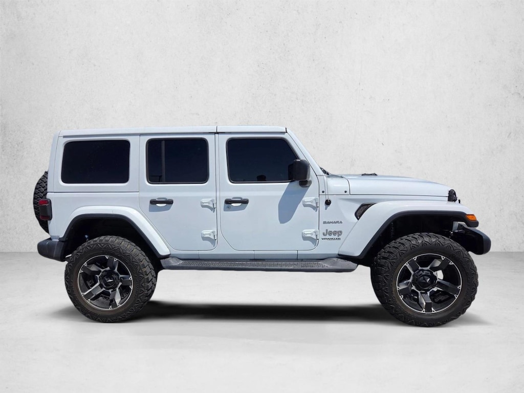 Used 2018 Jeep Wrangler Unlimited Sahara 4x4 SUV