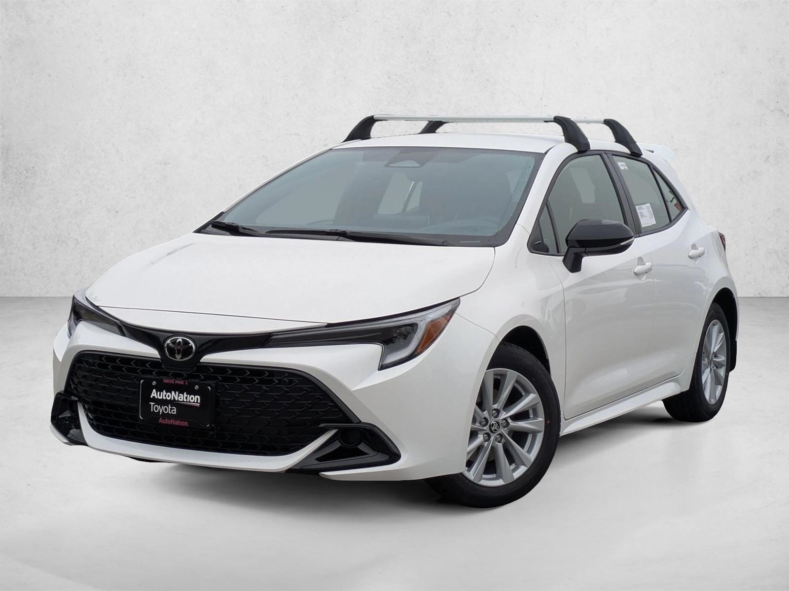 2026 Toyota Corolla Hatchback SE's photo