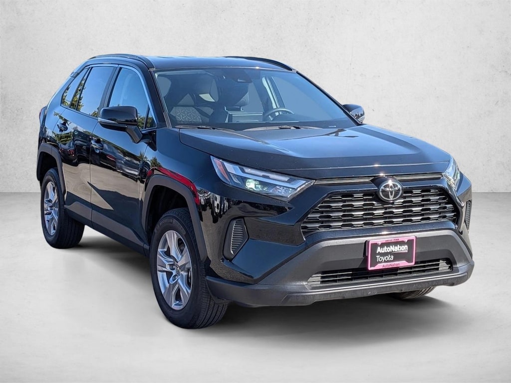 Used 2025 Toyota RAV4 XLE SUV