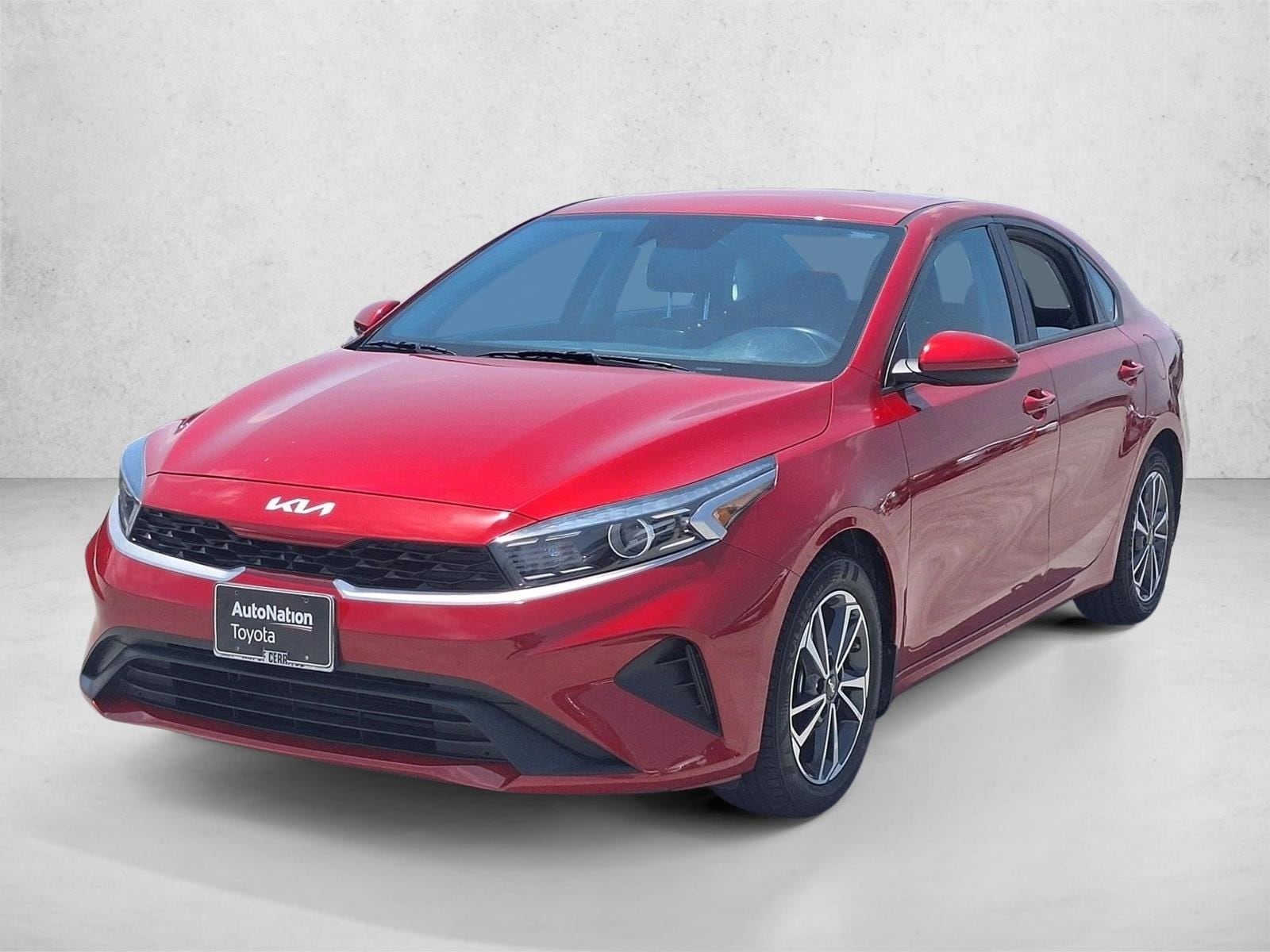 2023 Kia Forte LXS AT's photo