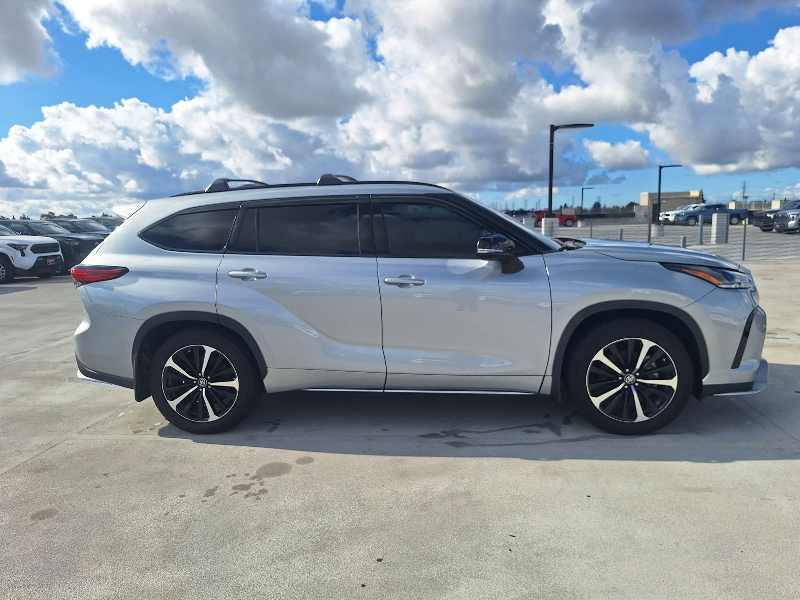 2021 Toyota Highlander XSE photo 4