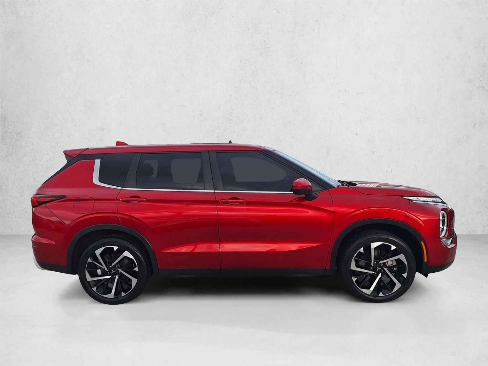 2022 Mitsubishi Outlander SE photo 4