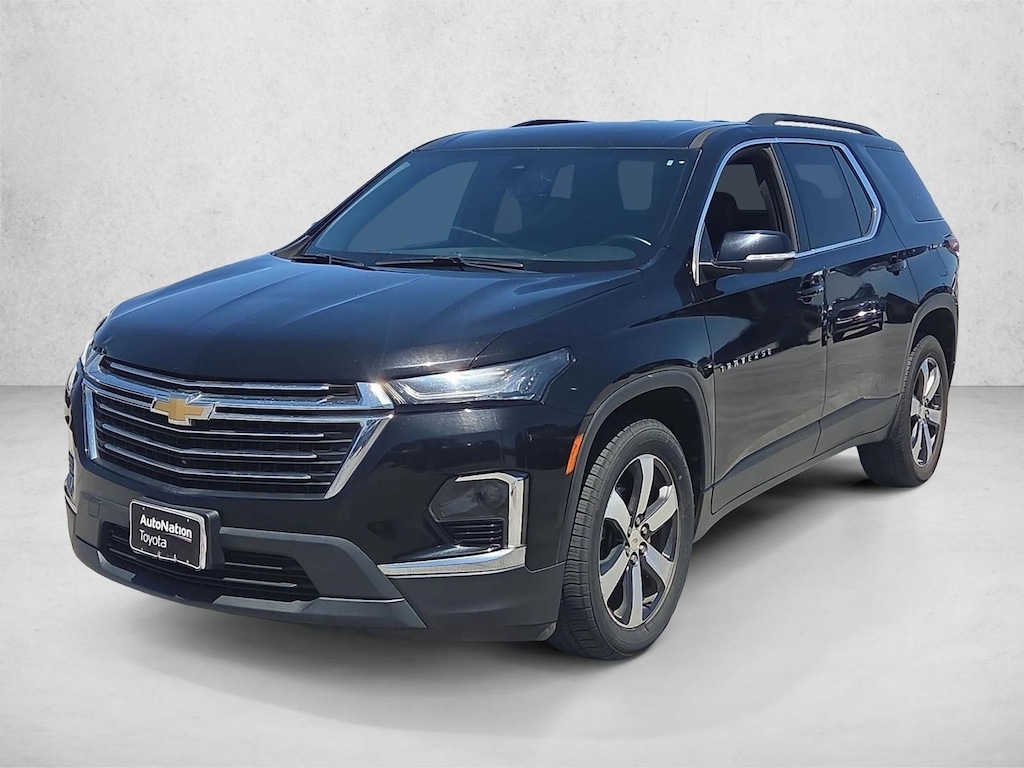 Used 2023 Chevrolet Traverse LT Leather SUV