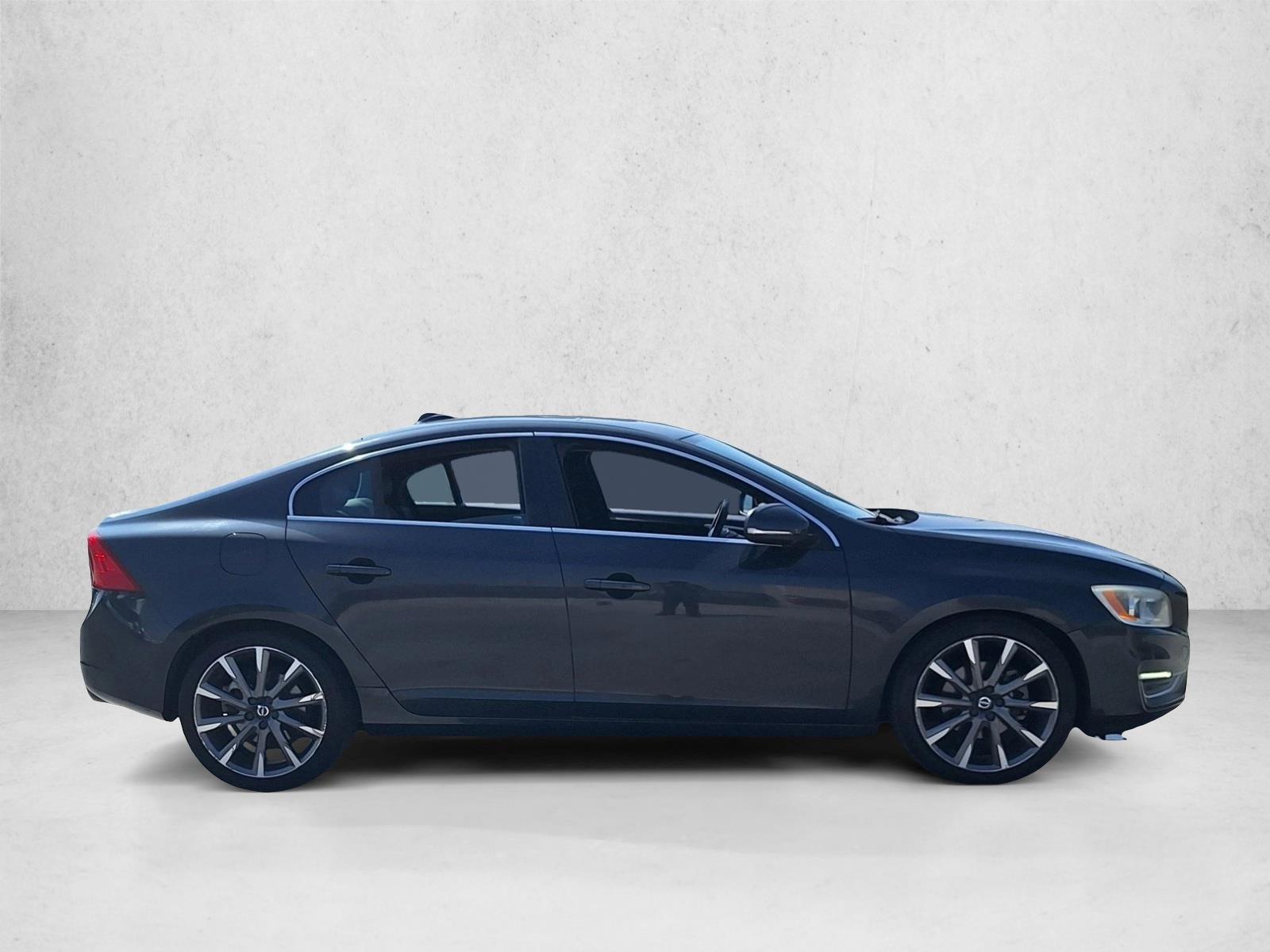 2015 Volvo S60 T5 Premier Drive-E photo 4