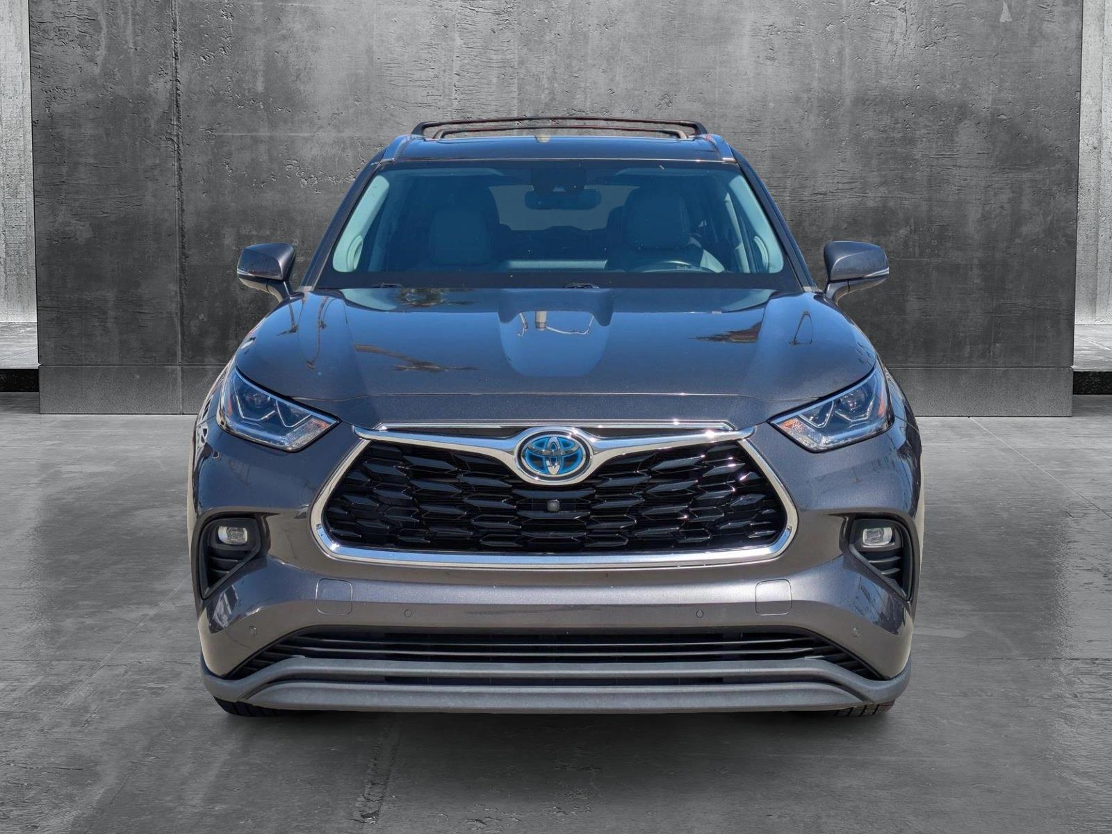 Used 2022 Toyota Highlander Limited with VIN 5TDXBRCH1NS546681 for sale in Cerritos, CA