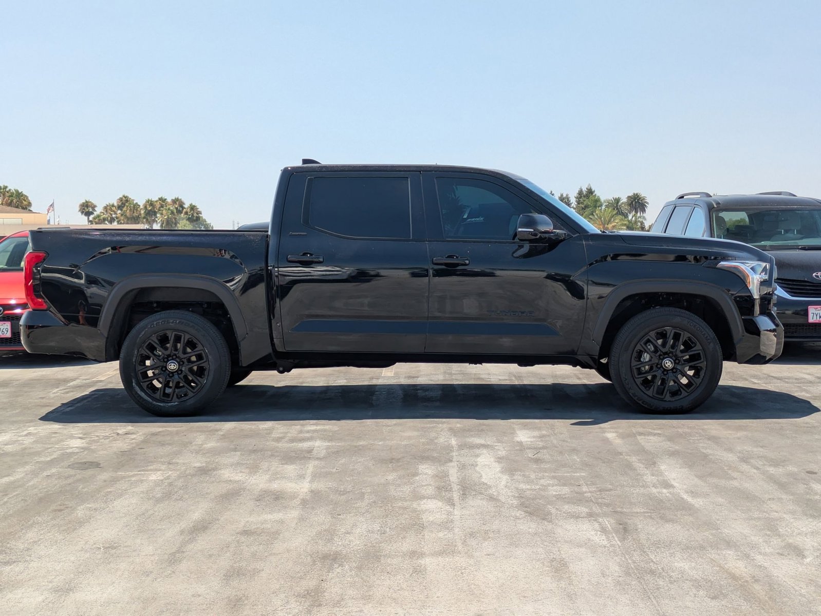 2025 Toyota Tundra Limited photo 4