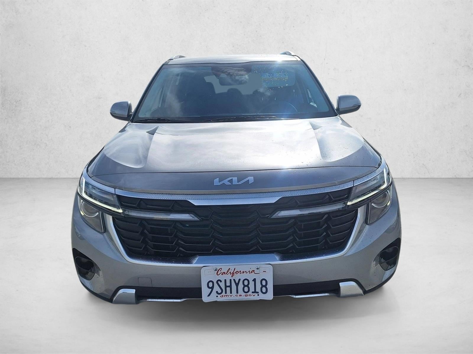 2025 Kia Seltos S photo 2