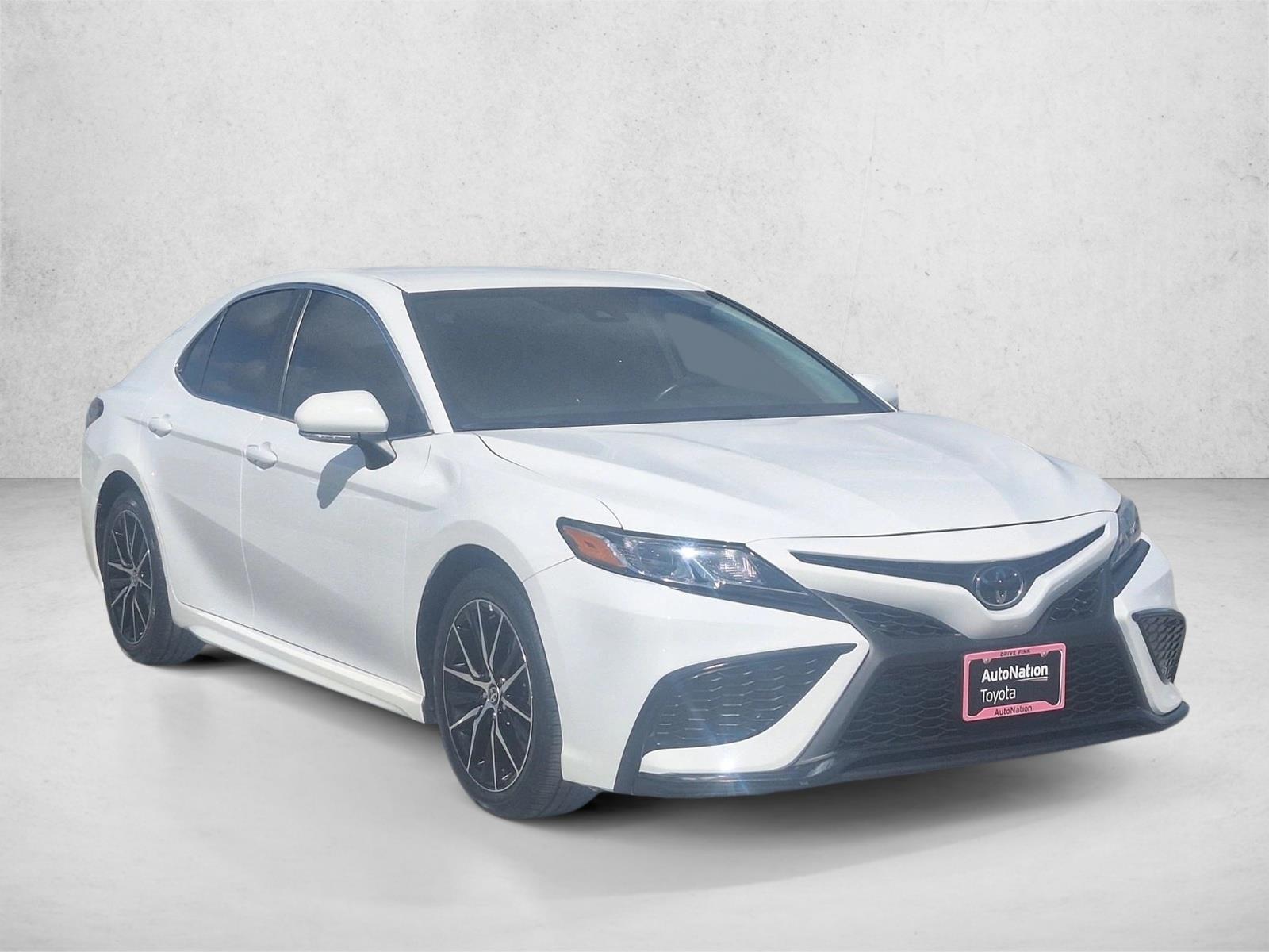 2024 Toyota Camry SE photo 4