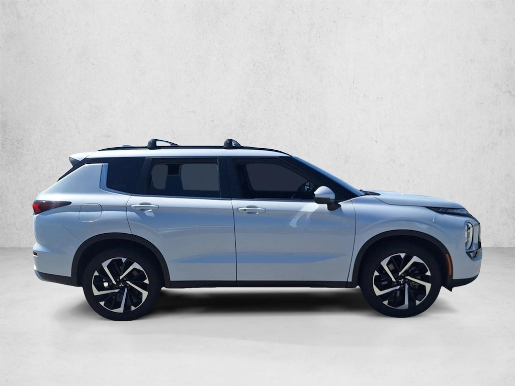 Used 2023 Mitsubishi Outlander SE SUV
