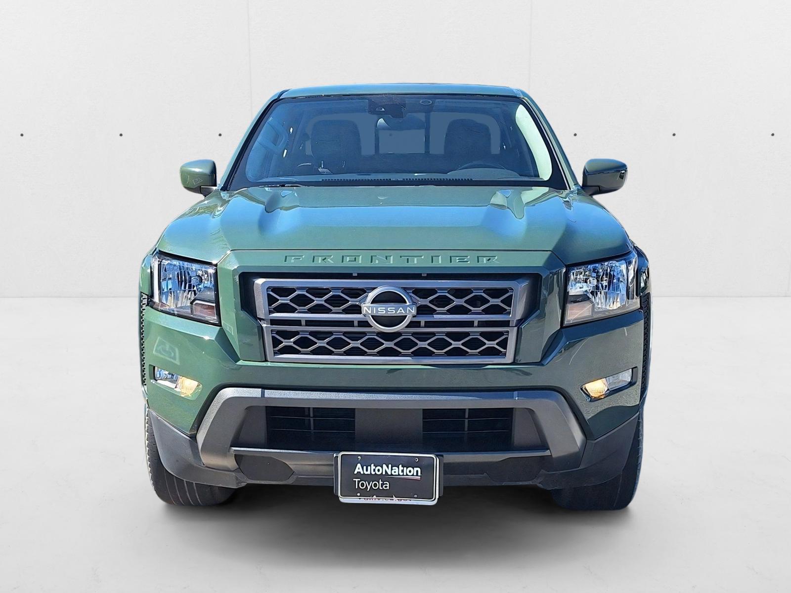 2022 Nissan Frontier SV photo 2