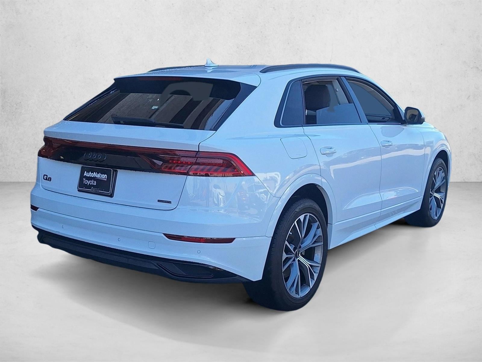 2022 Audi Q8 55 Premium photo 5