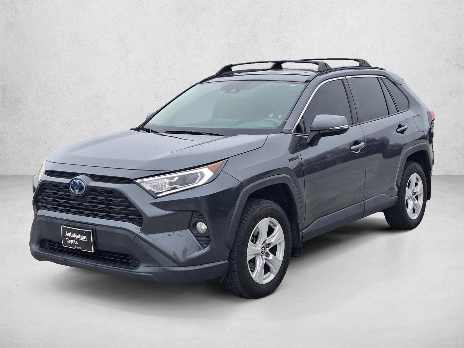 2019 Toyota RAV4 XLE's photo